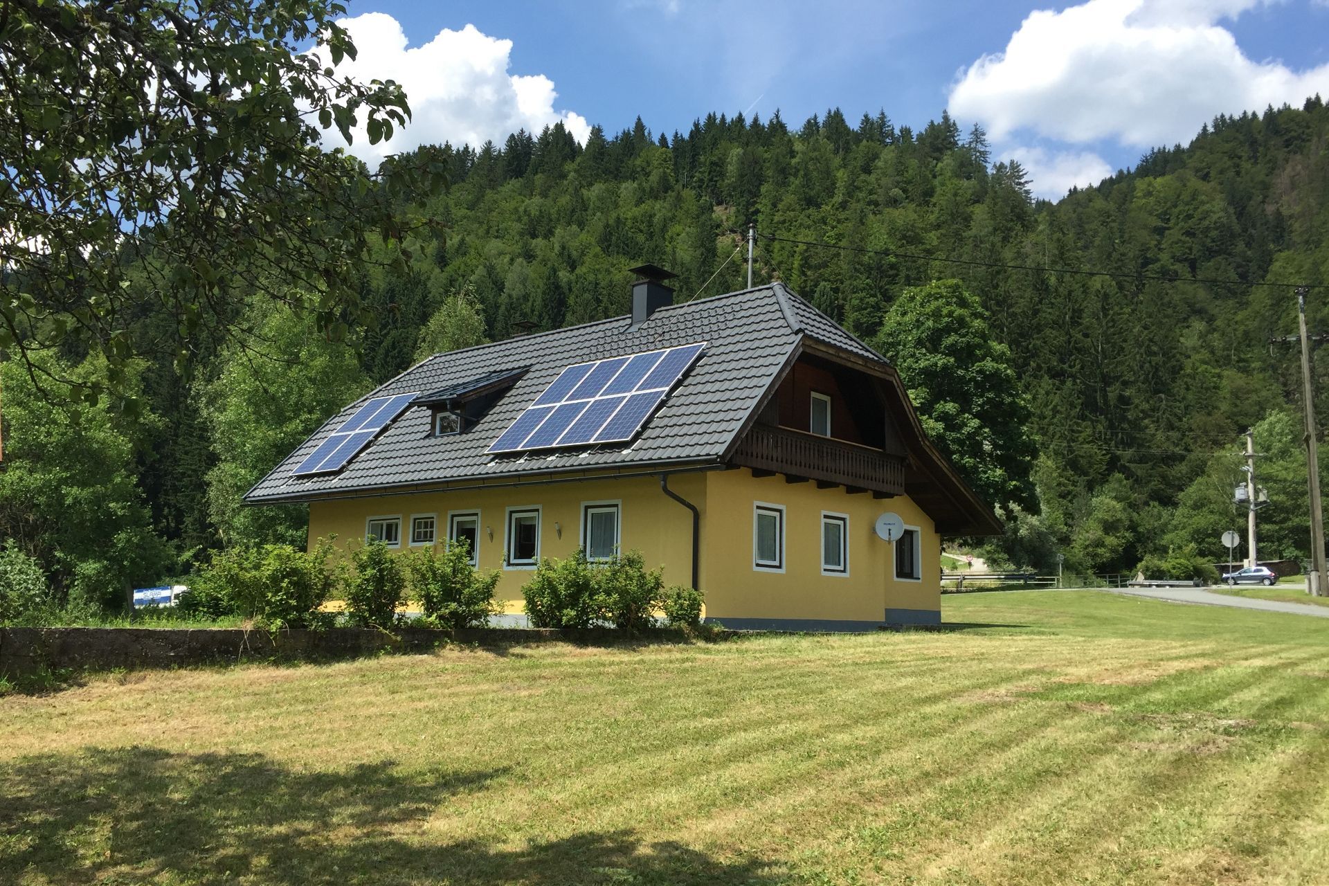 Großzügiges, gemütliches Ferienhaus für 8 Personen direkt im Hotel Gasthof Strasswirt am Nassfeld in Kärnten